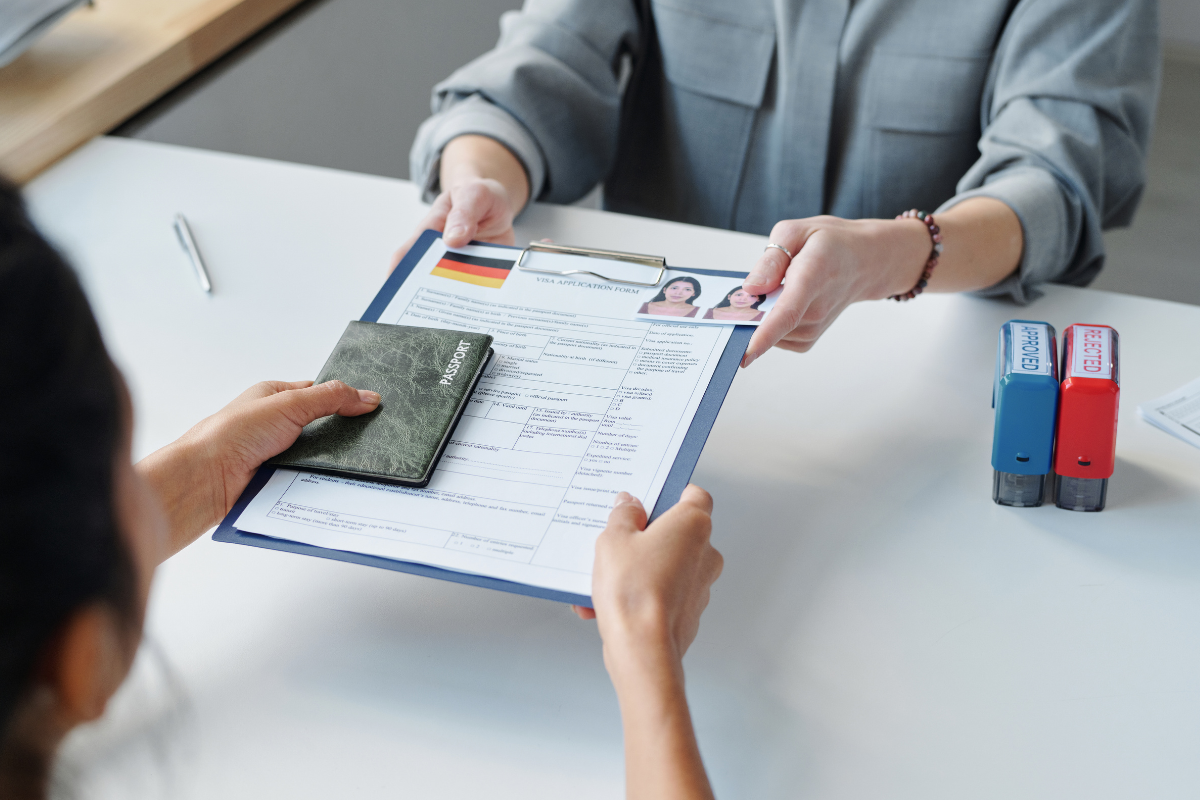 Trabalho sem carteira assinada: quais direitos você ainda tem